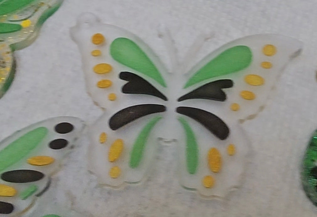 2pc random Jamaican butterfly keychains